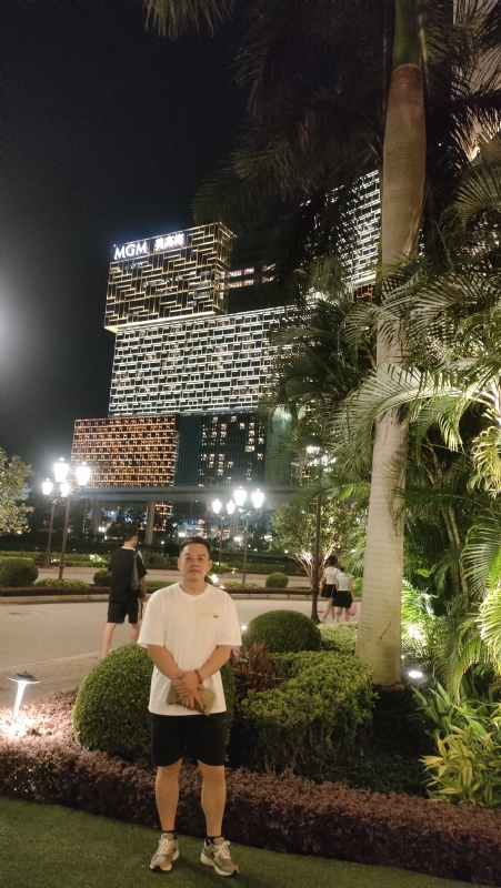 熟悉的身影的第一张照片--沈阳蓝颜知己交友网